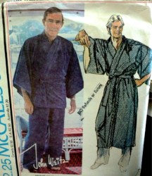 5943  MCCALLS JOHN WEITZ MR KIMONO ROBE LENGTHS, BELT, PJS 78 PATTERN LARGE UNCUT
